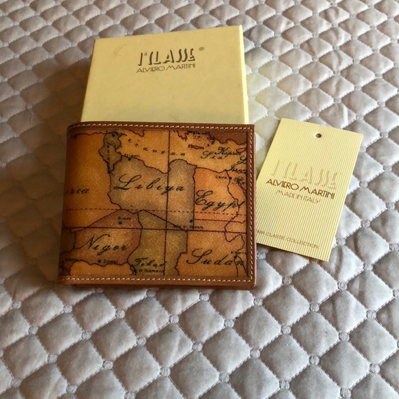 Alviero Martini wallet. New in box for men or women. - Picture 1 of 3
